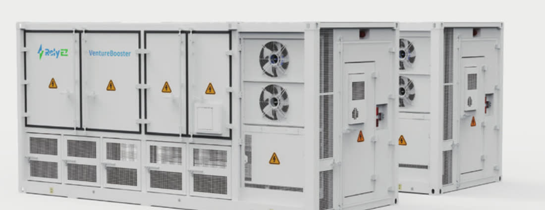 Conteneur VentureBooster 800, portes de service et groupes de refroidissement visibles